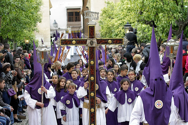 procesion-en-la-calle