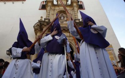Indumentaria para la estación de penitencia